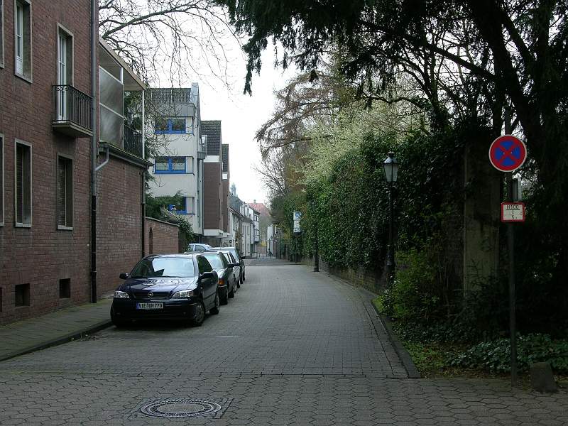 Street04.jpg