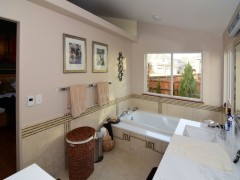 DSC_1381 * ASCII * 5227 x 3935 * (1.96MB)